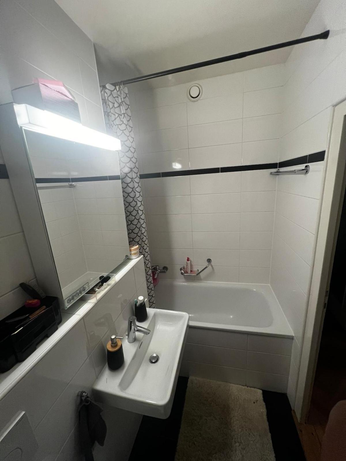 Douillet Apartment *